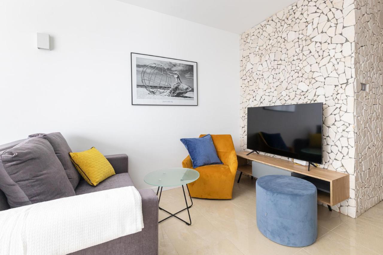 Apartment Sierpinskiego 1a - With Balcony & Desk - Remote Work By Renters Warschau